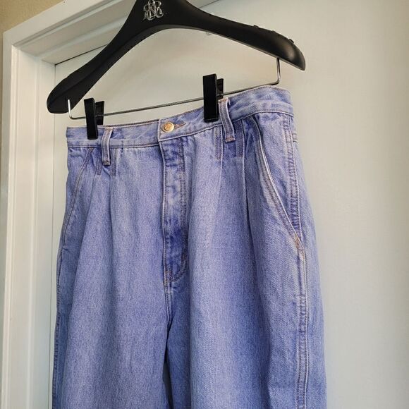 Vintage Bill blass pleated, high waisted, tapered leg mom jeans made in Brazil - Picture 4 of 9